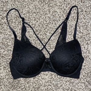 Victoria’s Secret pink front enclosure bra